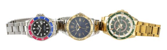 THREE DECORATIVE GENT'S WRISTWATCHES, including a Reginald stainless steel quartz wristwatch, a