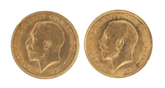 TWO GEORGE V HALF SOVEREIGNS, 1913 & 1914, 7.98g Provenance: deceased estate Gwynedd