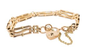 9CT GOLD GATE-LINK BRACELET, heart shaped padlock, stamped '375', 9.3g Provenance: private