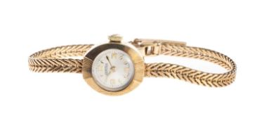 9K ROAMER LADIES' BRACELET WATCH, with 17-jewel manual wind Swiss Roamer movement, with narrow
