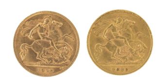 TWO GEORGE V HALF SOVEREIGNS, 1913 & 1914, 7.95g Provenance: deceased estate Gwynedd
