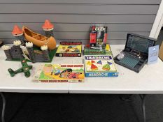 CLASSIC GAMES & TOYS, featuring MB Electronics Computer Battleship, 5 boxed (9) Provenance: deceased