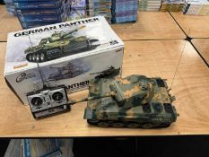 HENGLONG GERMAN PANTHER REMOTE-CONTROLLED BATTLE TANK 1:16, with automatic electric gun system
