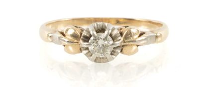DIAMOND SOLITAIRE RING, the brilliant-cut diamond of approx. 0.25cts, mounted in platinum on an 18ct