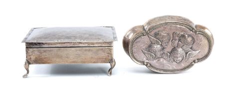 EDWARDIAN SILVER RING BOX, maker H.M., Birmingham 1901, lobed form, hinged cover, repoussé decorated