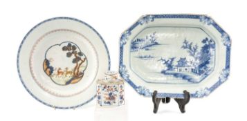 CHINESE EXPORT PLATE, Qianlong (1736-1795), decorated with two deer and pine tree pattern, 32cms (