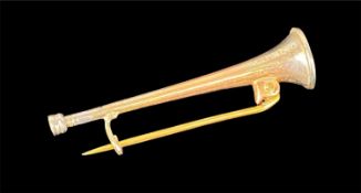 YELLOW & WHITE METAL BROOCH, in the form of a hunting horn, 37mms (l) Provenance: private collection