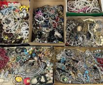 COLLECTION OF UNBOXED JEWELLERY Provenance: private collection Denbighshire