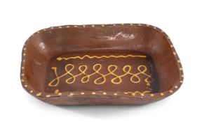 19TH CENTURY SLIPWARE BAKING DISH, centre with looped and wavy lines, dotted border, 7 (h) x 41 (