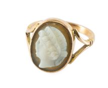 OVAL CAMEO PORTRAIT RING, set in gold marked '9ct', the head approx. 17 x 12mms, ring size S, 4.1g