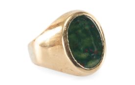 9CT GOLD MOSS AGATE SIGNET RING, size P/Q, wt. approx. 8.3g Provenance: consigned from Cardiff.