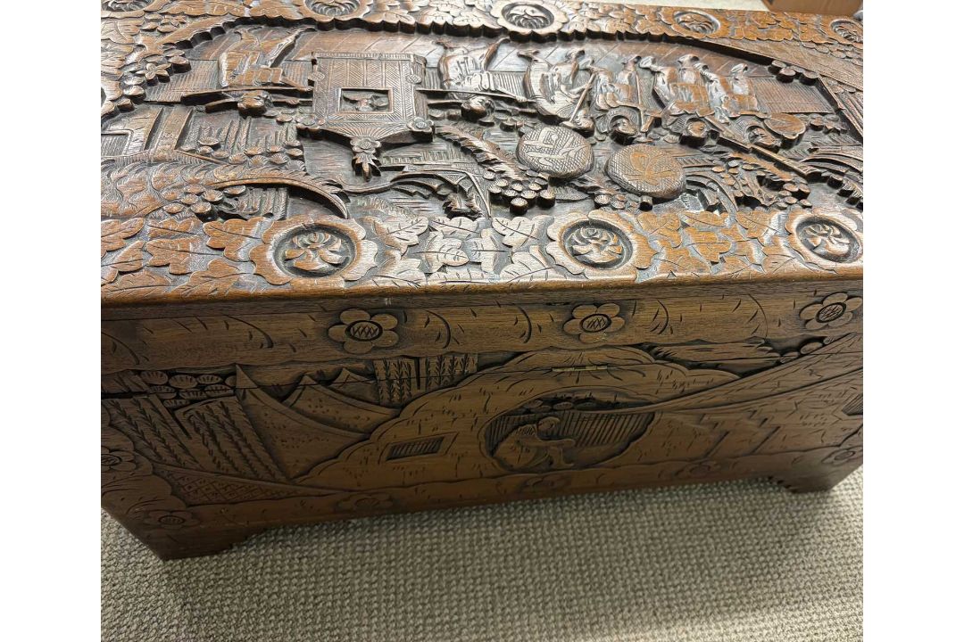 GOOD CHINESE CARVED CAMPHOR WOOD CHEST, 51 (h) x 94 (w) x 46cms (d) Provenance: private collection - Image 5 of 6