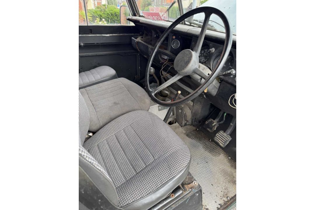 LAND ROVER 1968, DTU 634F, colour green and with contents Collection in situ from address in - Image 4 of 11