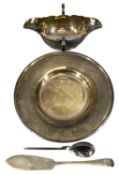 SILVER COLLECTABLES, to include Elizabeth II circular silver dish, Sheffield 1944, 14.5cms (