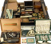 ANTIQUE & VINTAGE SHAVING ACCESSORIES & GENTLEMEN'S GROOMING SETS, including cut-throat razors,
