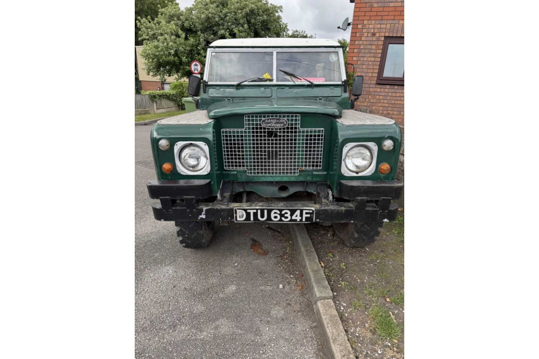 LAND ROVER 1968, DTU 634F, colour green and with contents Collection in situ from address in - Image 5 of 11