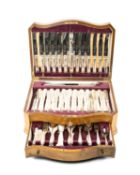 GEORGE V ELECTROPLATED TABLE SERVICE, Viners Ltd. Sheffield, for twelve place settings, complete