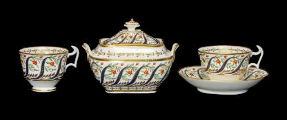 SWANSEA PORCELAIN SUCRIER & TRIO circa 1815-1818, decorated with set pattern no. 470 of spiral S-