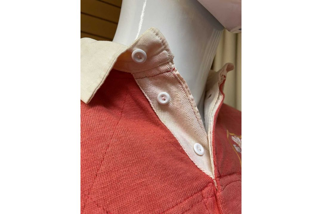 A VICTORIOUS 1972 LLANELLI RUGBY UNION JERSEY FAMOUSLY MATCH-WORN BY TOMMY DAVID VERSUS NEW - Image 11 of 24