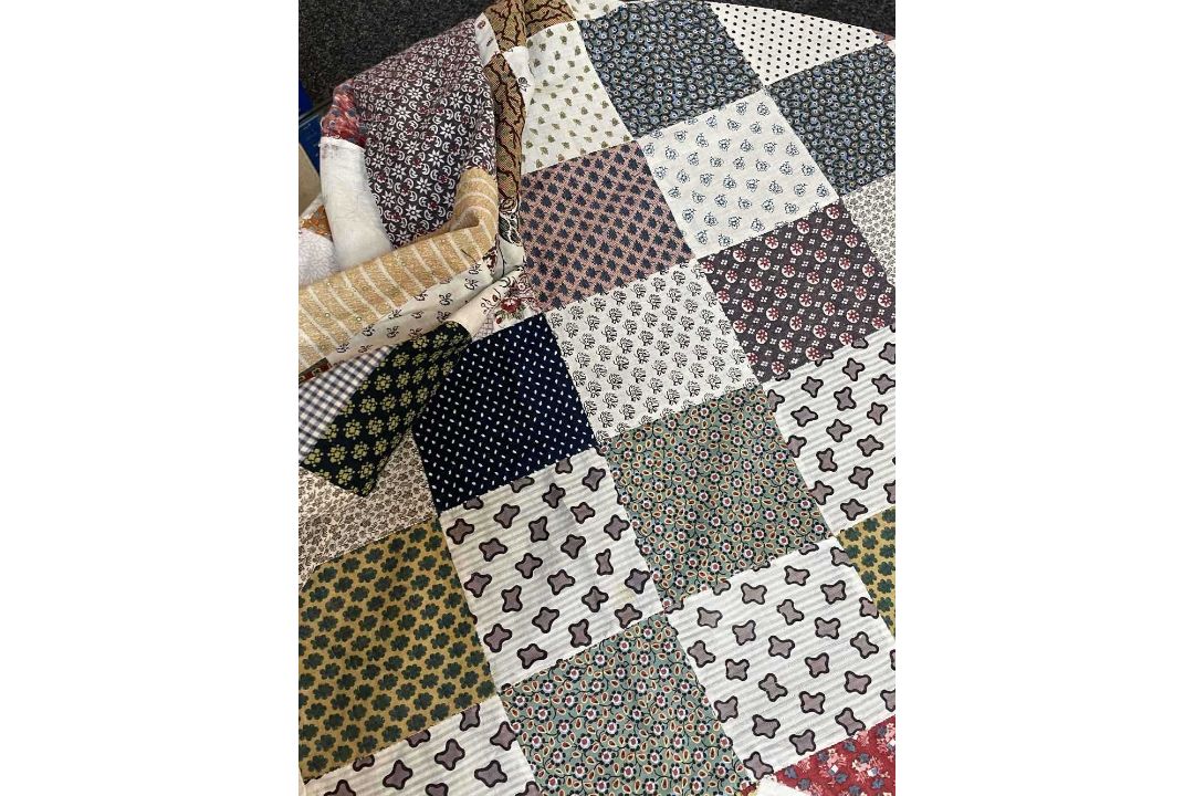 ANTIQUE WELSH PATCHWORK COVERLET, or quilt face, from the family of the artist Carey Morris (1882- - Image 6 of 15