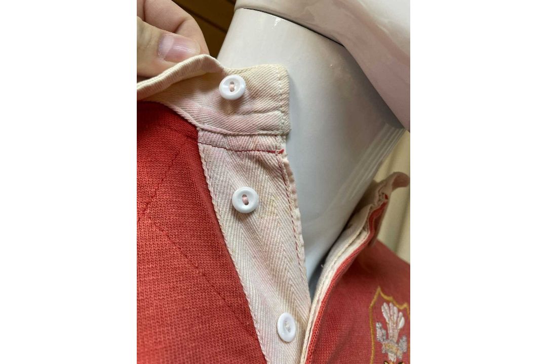 A VICTORIOUS 1972 LLANELLI RUGBY UNION JERSEY FAMOUSLY MATCH-WORN BY TOMMY DAVID VERSUS NEW - Image 12 of 24