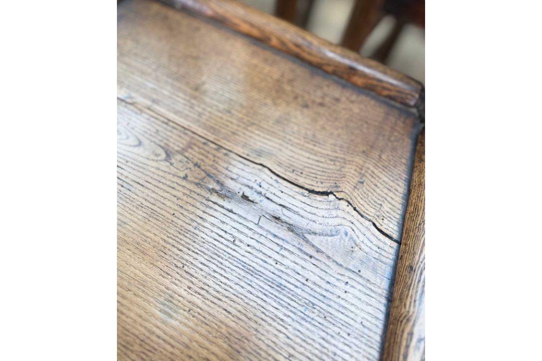 RARE SET OF SIX SHROPSHIRE SPINDLE BACK SIDE CHAIRS, 19th Century, attributed to the Owen family - Image 11 of 12