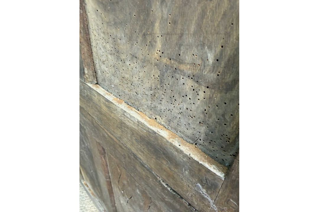 18TH CENTURY WELSH OAK TRIDARN, panel-back canopy top on turned supports, central section of arch - Image 10 of 12