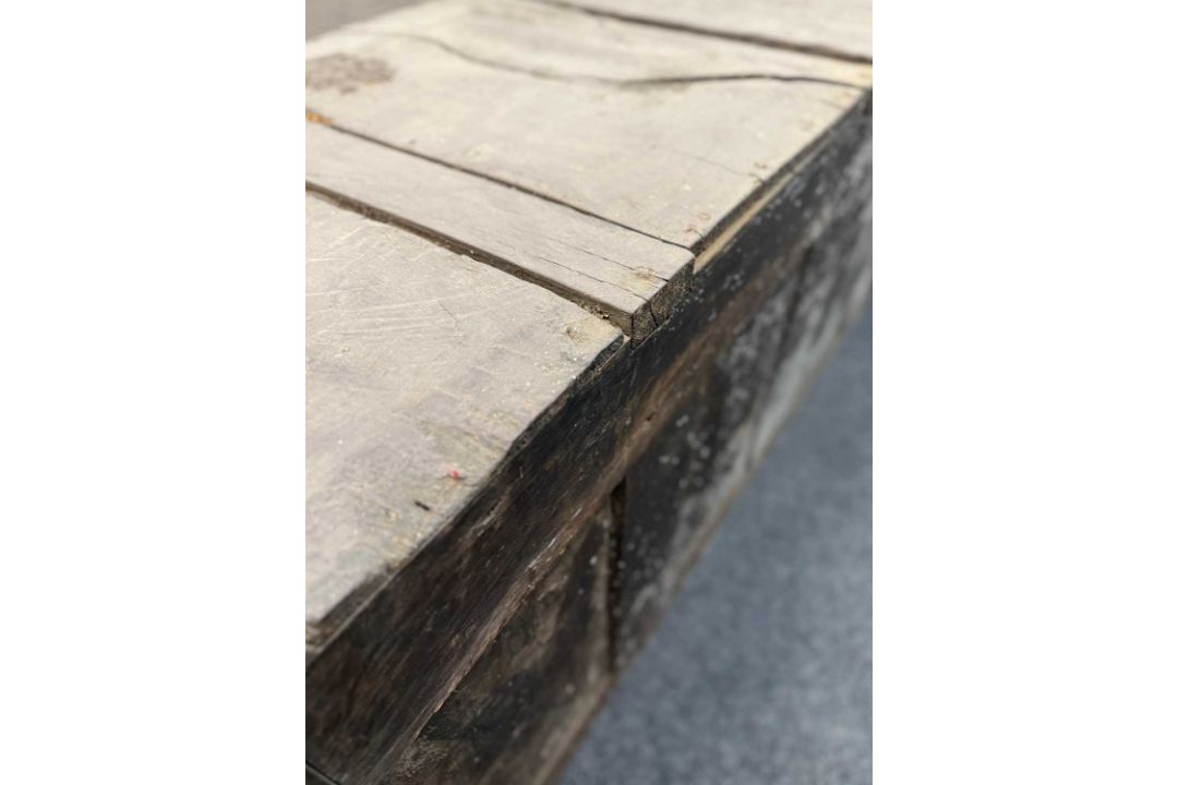 18TH CENTURY WELSH OAK TRIDARN, panel-back canopy top on turned supports, central section of arch - Image 9 of 12