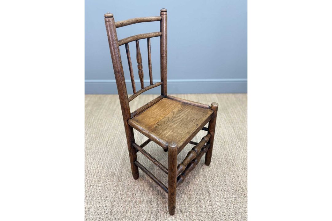 RARE SET OF SIX SHROPSHIRE SPINDLE BACK SIDE CHAIRS, 19th Century, attributed to the Owen family - Image 4 of 12