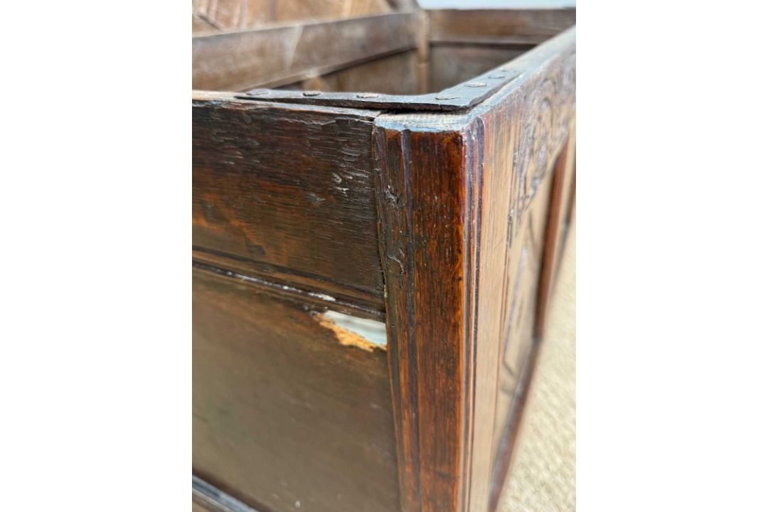 18TH CENTURY WELSH JOINED OAK CARVED COFFER, 53 (h) x 128 (w) x 53cms (d) Provenance: consigned - Image 9 of 10