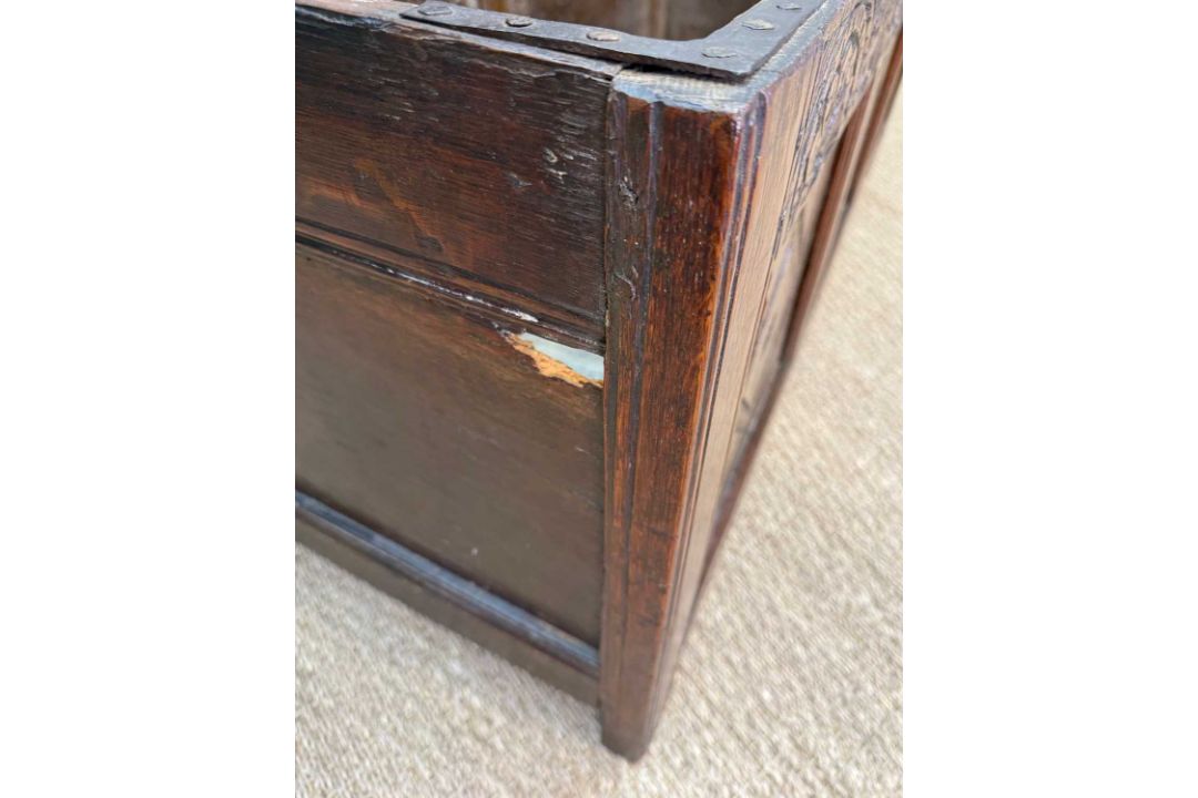 18TH CENTURY WELSH JOINED OAK CARVED COFFER, 53 (h) x 128 (w) x 53cms (d) Provenance: consigned - Image 8 of 10