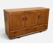 MID-CENTURY ERCOL 468 SIDEBOARD, natural colour, two cupboard doors to left, adjustable wooden shelf