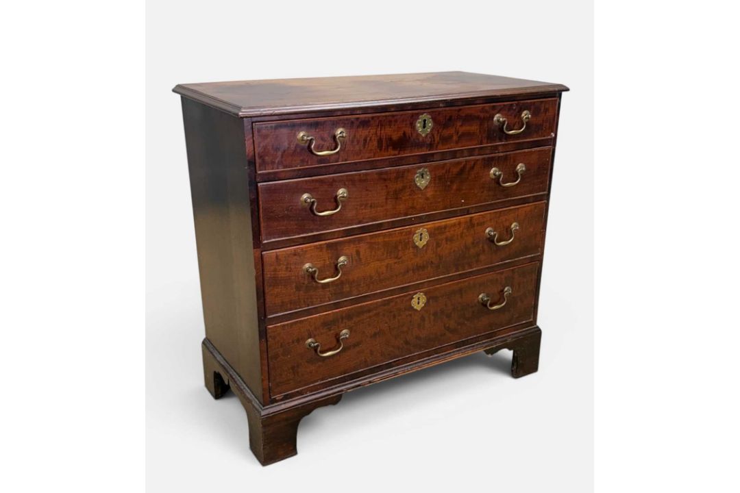 SMALL EARLY 19TH CENTURY MAHOGANY CHEST, four long graduated drawers, swan-neck brass handles, - Image 1 of 5