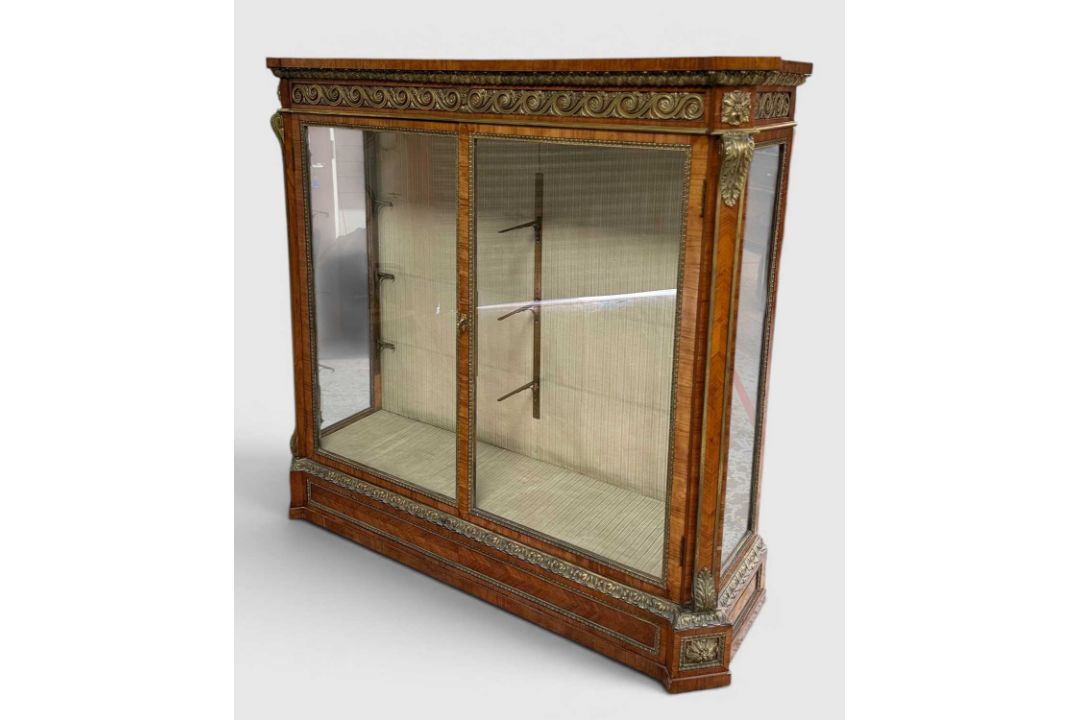FINE LOUIS XVI STYLE ORMOLU & TULIPWOOD VITRINE BY H. J. HATFIELD & SONS richly decorated with - Image 3 of 26
