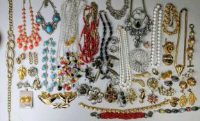 MIXED ASSORTMENT OF COSTUME JEWELLERY, various makers including Attwood & Sawyer, Monet, Avon, Coro,
