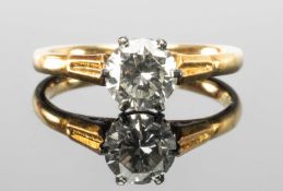 DIAMOND SINGLE-STONE RING, diamond approx. 1.0ct, on 18ct yellow gold band, 3.3g Provenance: private