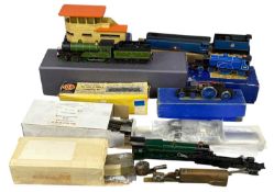 VARIOUS SCALE MODEL LOCOMOTIVE KITS, including part built Provenance: private collection Conwy