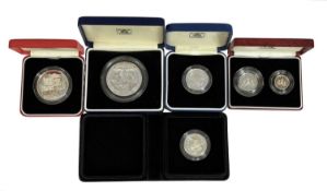 ROYAL MINT PROOF COINS, comprising 1990 silver proof 5p two-coin set, 5.65g and 3.25g; two UK 1986