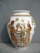 Kaiser. Ägyptische Vase. H. 31cm.