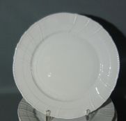 KPM Berlin Rocaille Weiss. Großer flacher Teller 26cm UND 5 tiefe Teller 20cm. Erste Wahl. Neuwertig