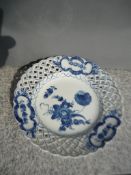 Royal Copenhagen Blaue Blume. Prunkteller mit breitem Durchbruchrand. #1636. Erste Wahl. Ø 24cm.