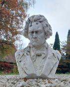 Büste Beethoven. Steinguss. H: 76