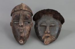 2 afrikanische Ritualmasken 