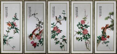 5 Seidenstickbilder, China 20. Jh., versch. Dekore aus Blütenästen mit Vögeln, links oben jew.