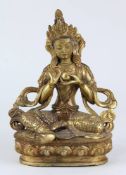 Grüne Tara aus Bronze, Tibet Ende 19. Jh., mit starker Vergoldung, Kostüm handgraviert mit