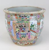 Großes chinesisches Goldfischbecken, Porzellan in polychromer Emailmalerei bemalt, Innenwandung