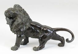 Löwe aus Bronze, Japan um 1890, Meiji-Periode, Auftragsarbeit für den westlichen Markt,