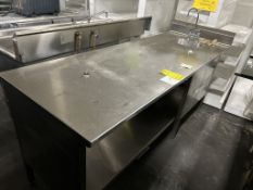 7FT STAINLESS STEEL WORK TABLE W/ SINK BASIN