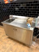 STAINLESS STEEL TABLE