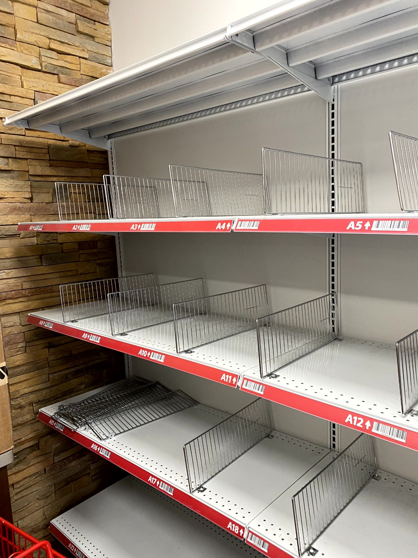 8FT RUN OF MADIX SHELVING - Image 2 of 3